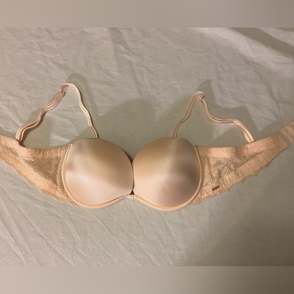 Victoria Secret woman’s bra size 36C Flawkess - Picture 2 of 12
